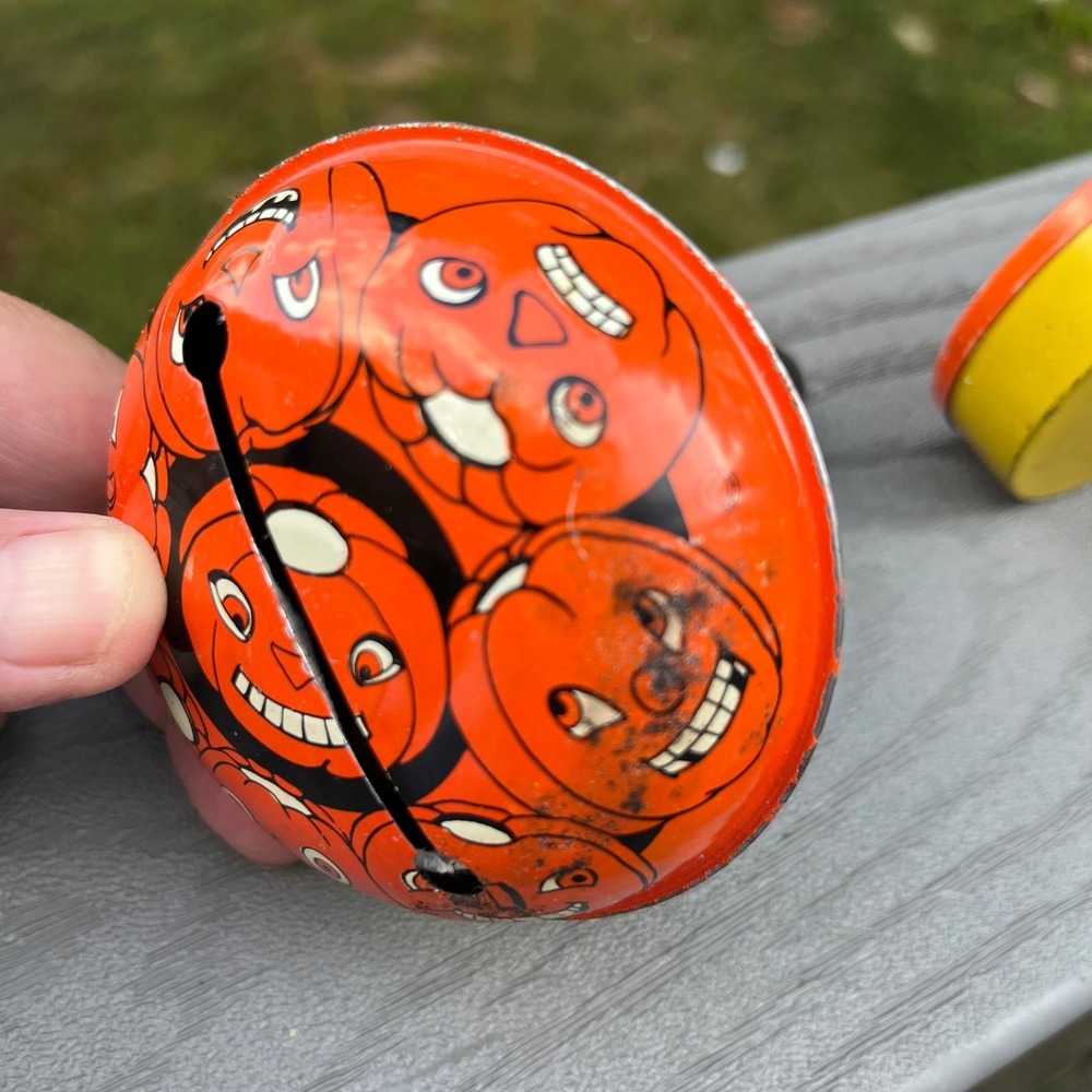 Vintage 1940s Halloween Tin Litho Noisemaker Set Black Cat Pumpkin Bell Clapper - Picture 6 of 11